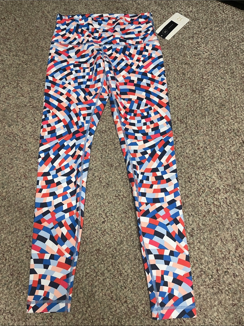 Lululemon high rise Multi-Color Geometric Active Leggings- nwt